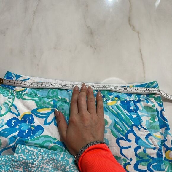 Lilly Pulitzer Shorts - Picture 6 of 8